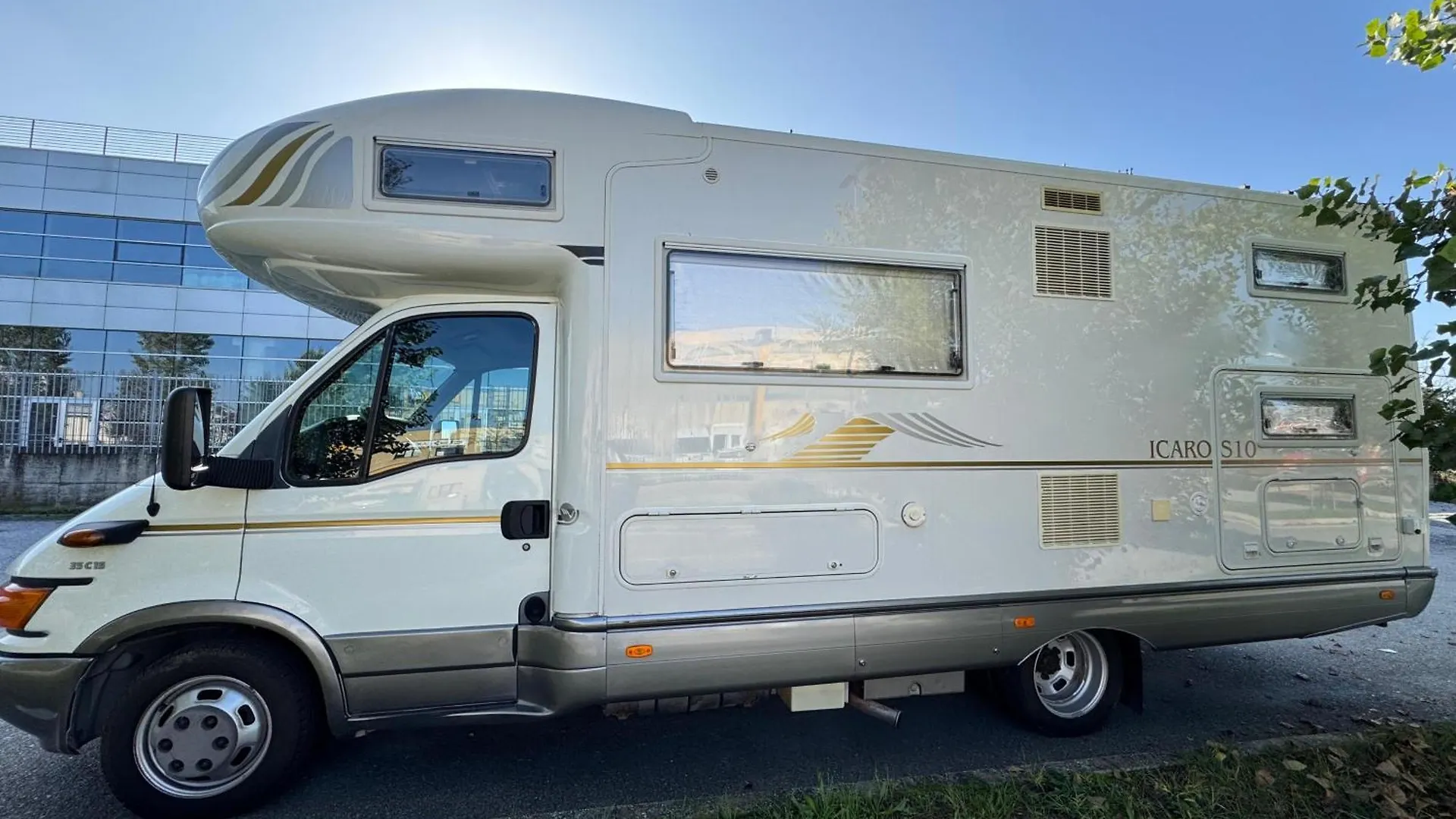 Autocaravana En Ibiza إسبانيا